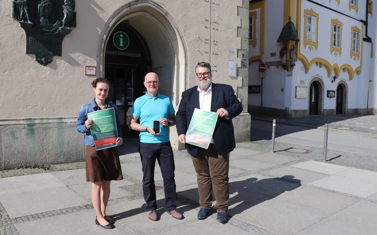 Stefanie Stogel Büro des Oberbürgermeisters __________________________________________________ Stadt Passau Rathausplatz 2, Zugang über Schrottgasse 1 94032 Passau