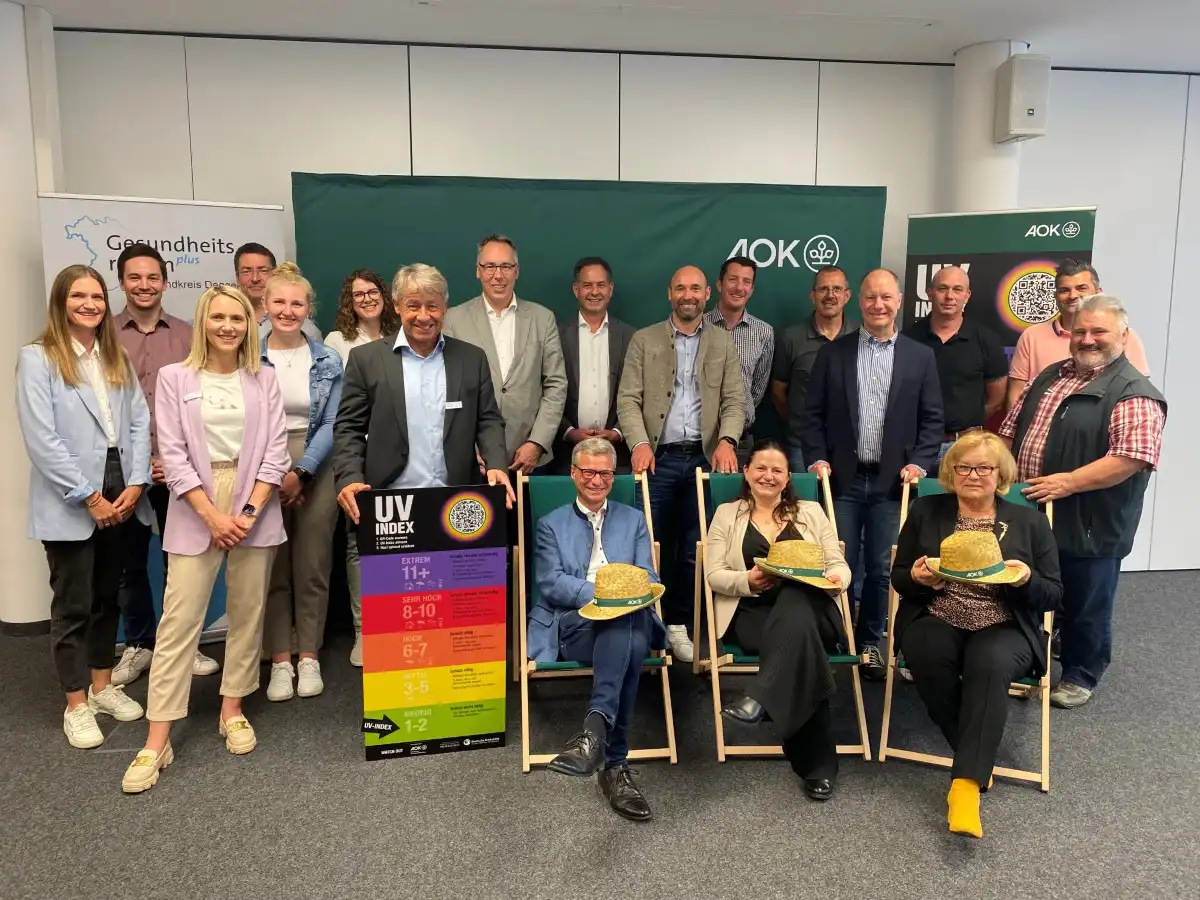 Sonnenschutz: UV-Index-Tafeln für den Landkreis Deggendorf